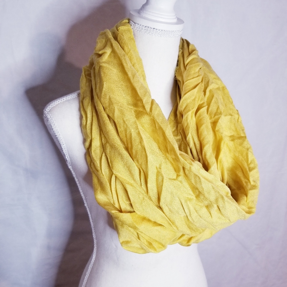 Infinity Loop Scarf - Picture 2 of 2